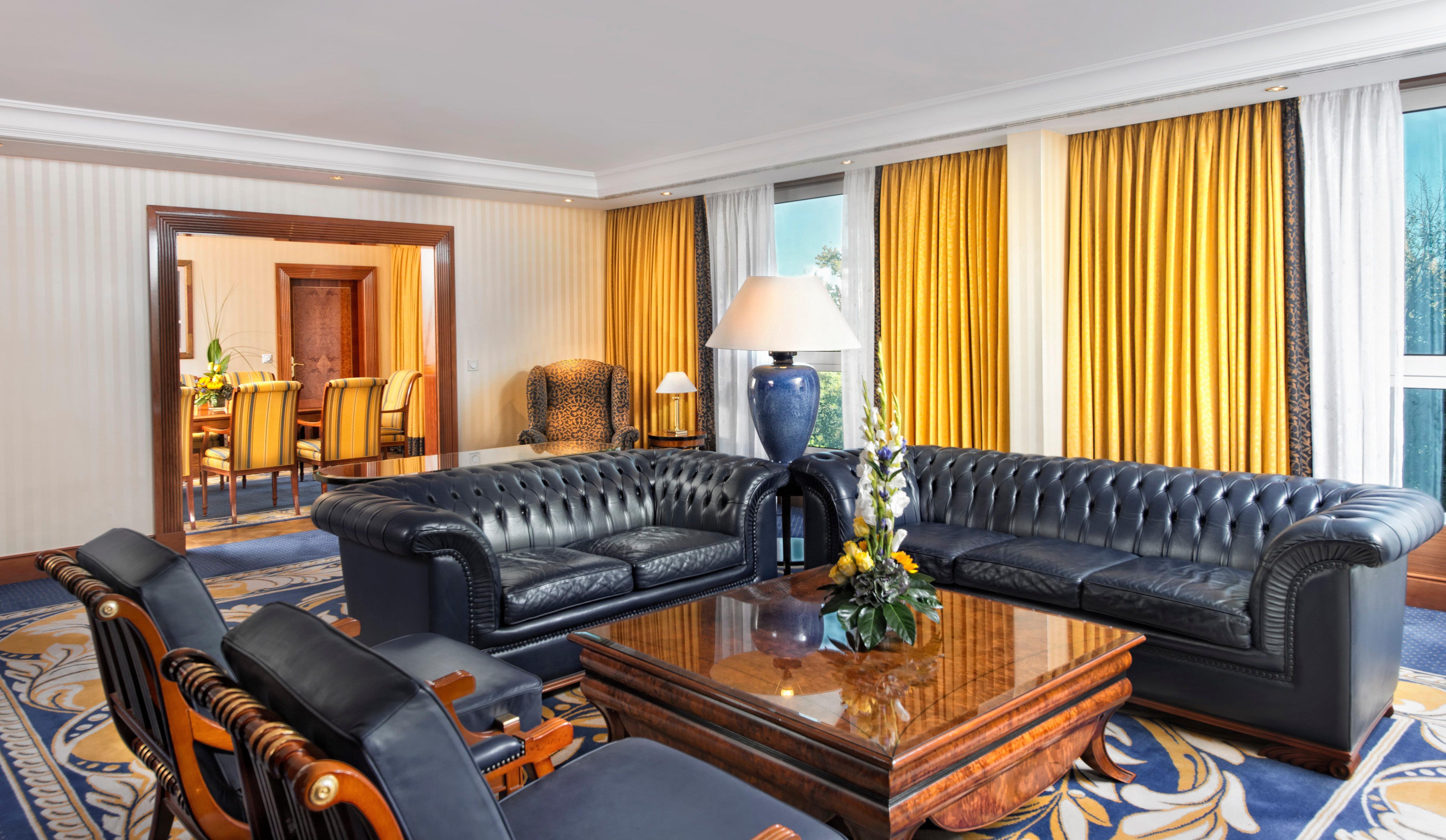 Intercontinental Berlin By Ihg Hotel Exterior photo A suite at the InterContinental