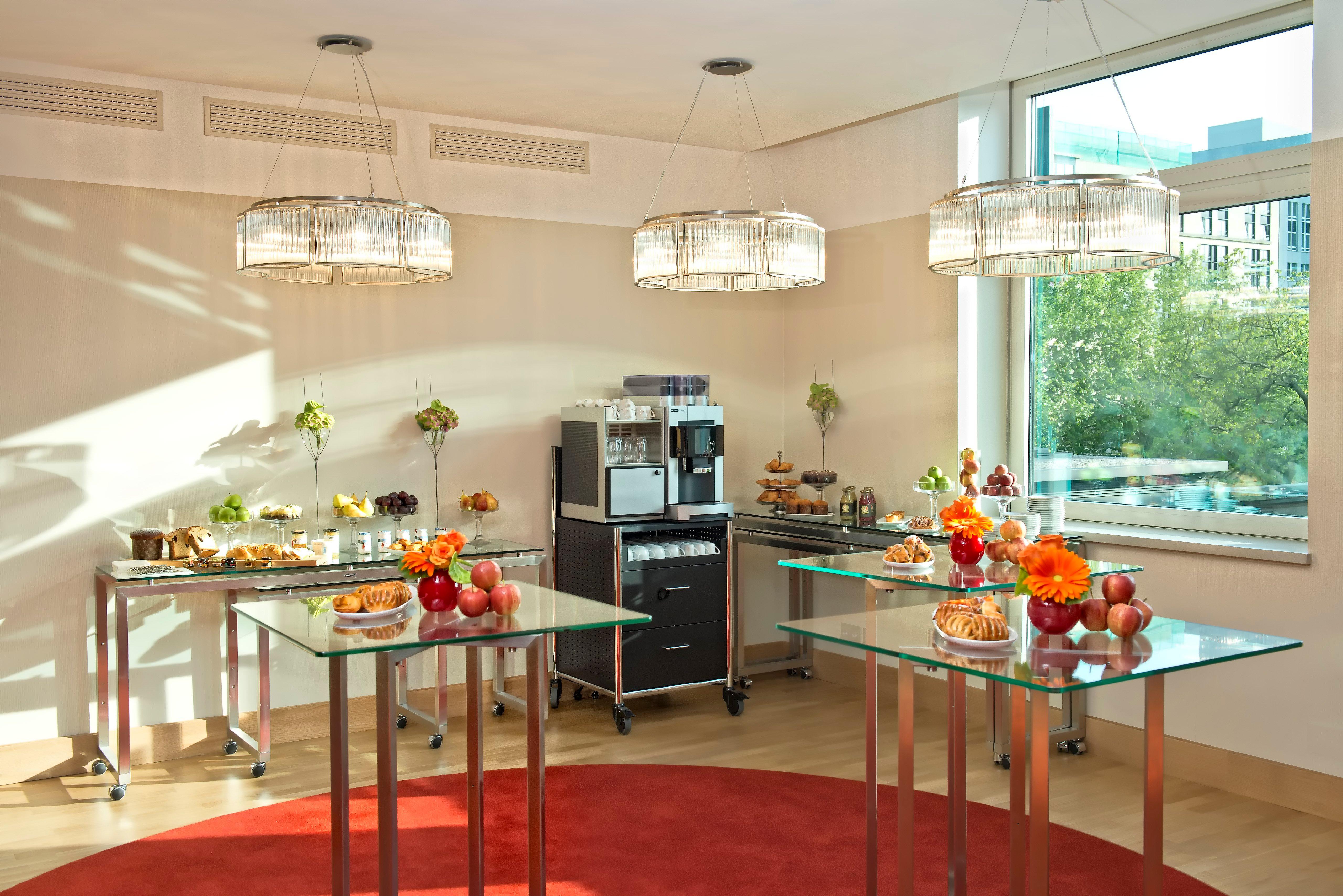 Intercontinental Berlin By Ihg Hotel Exterior photo A coffee break