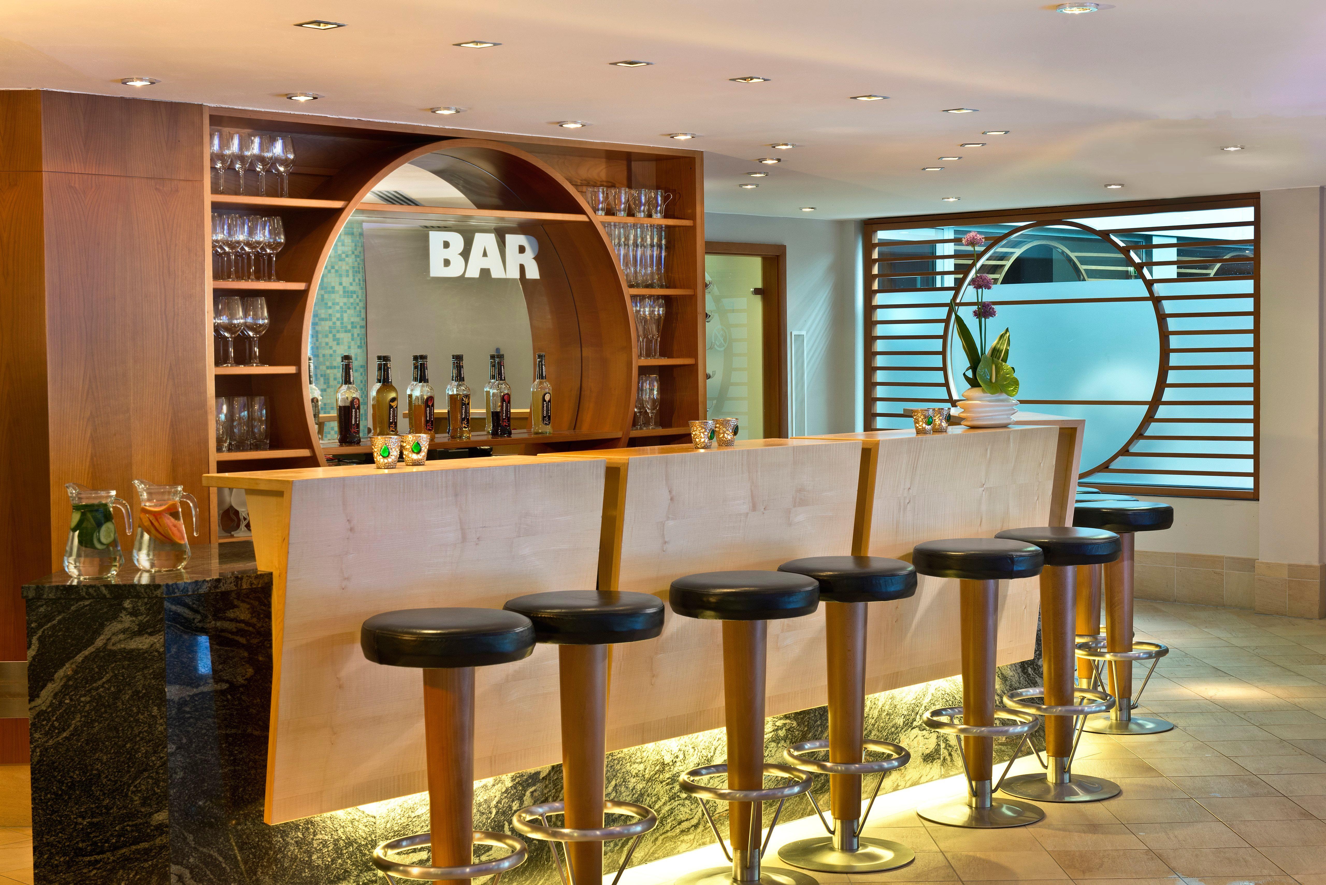 Intercontinental Berlin By Ihg Hotel Exterior photo The bar on board
