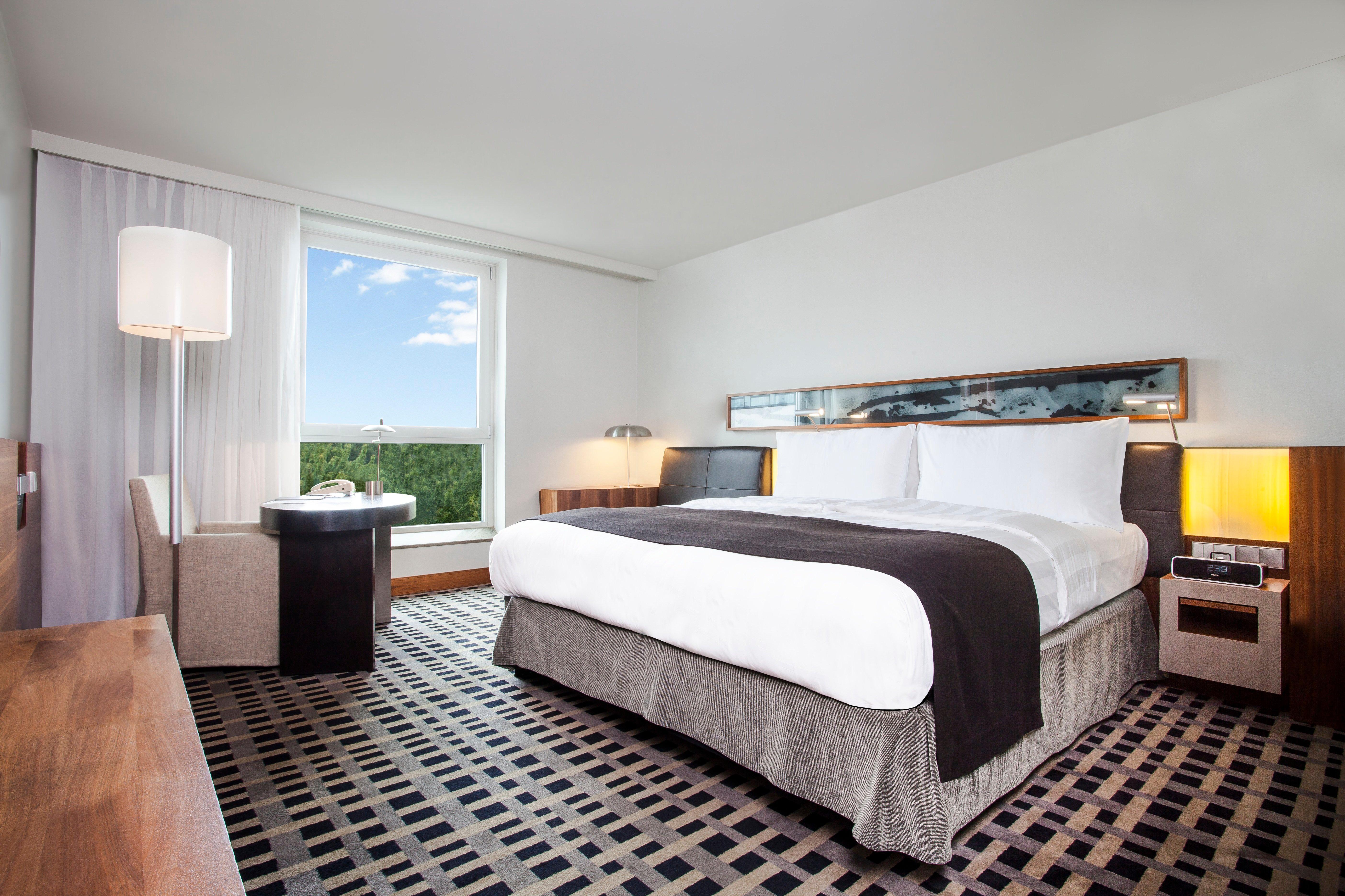 Intercontinental Berlin By Ihg Hotel Exterior photo A guest room at the InterContinental San Francisco