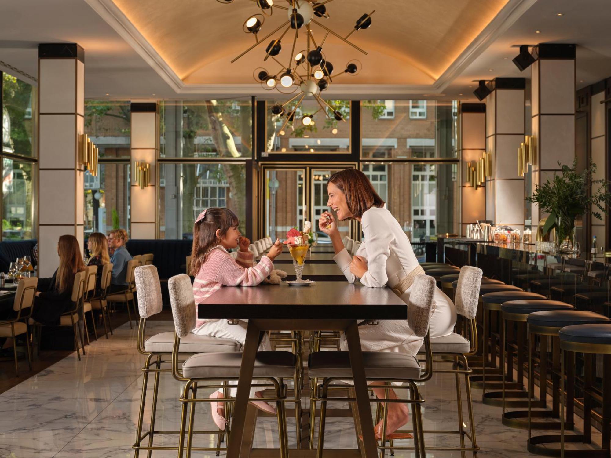 Intercontinental Berlin By Ihg Hotel Exterior photo The Bar