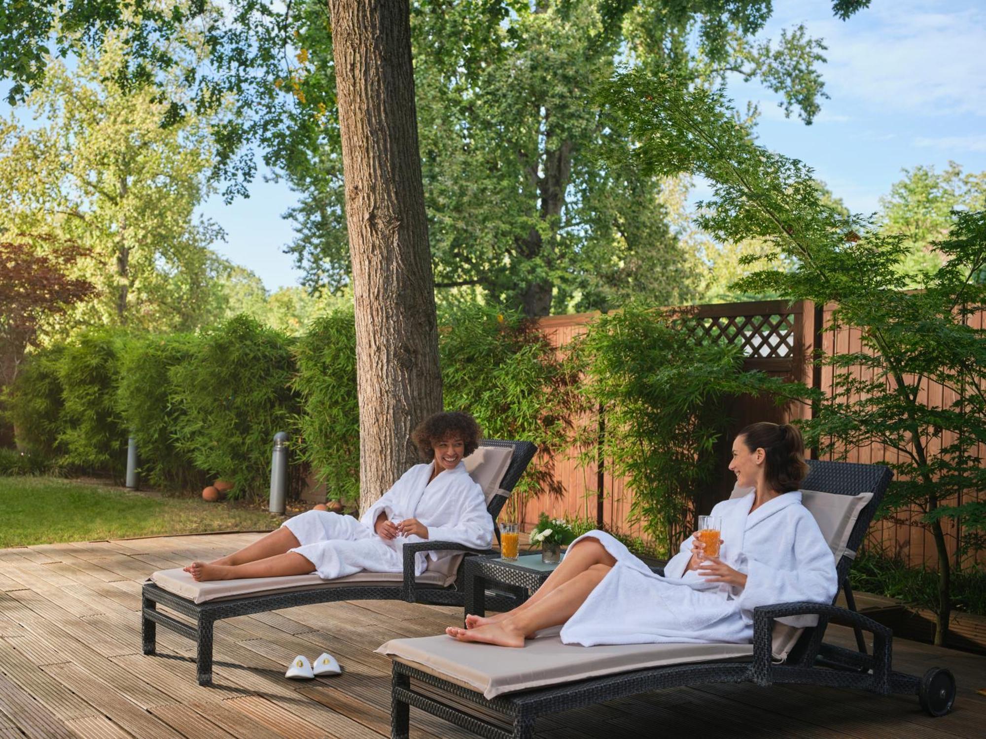 Intercontinental Berlin By Ihg Hotel Exterior photo Spa at The Lodge at Sun Valley Resort