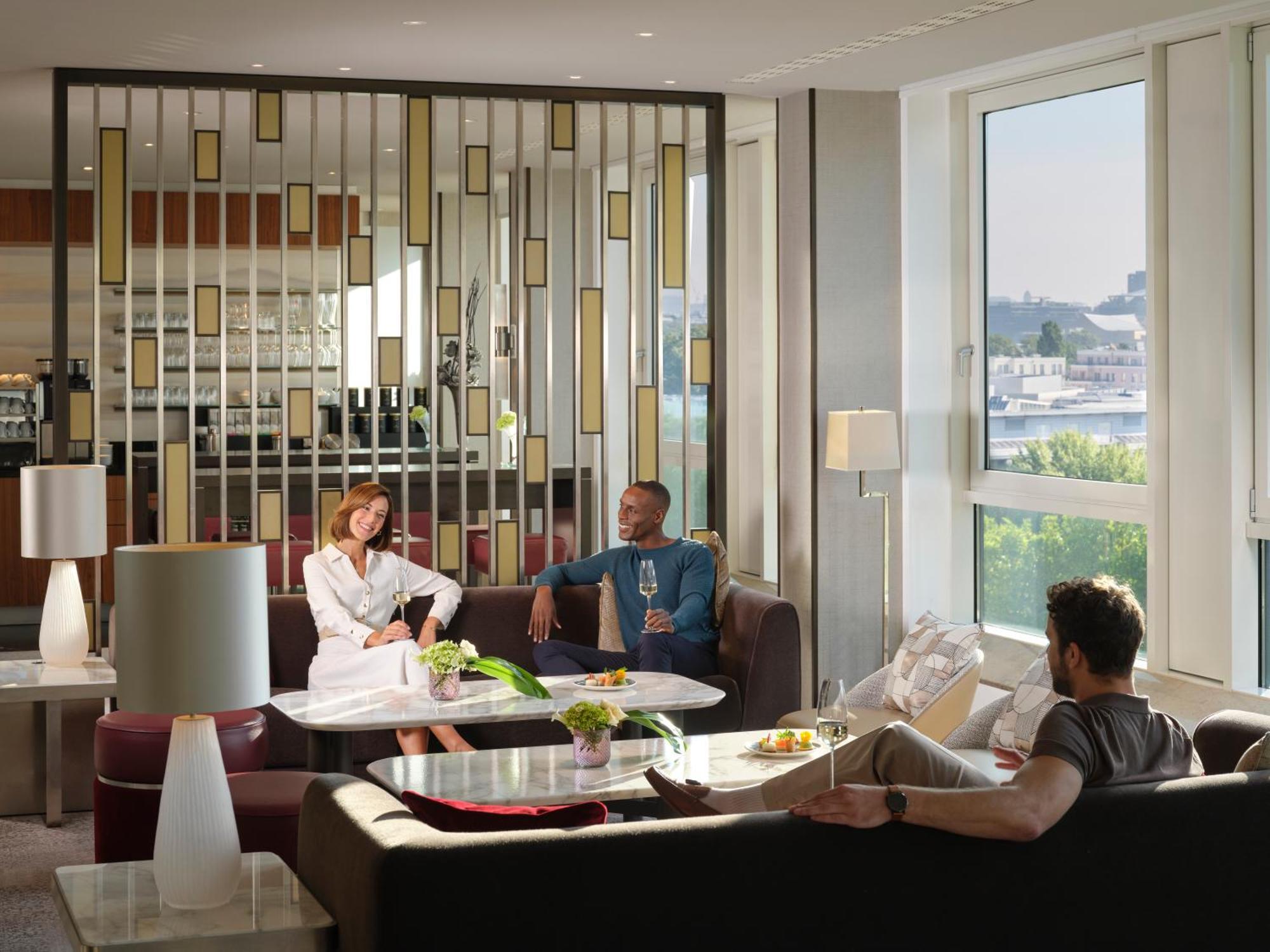 Intercontinental Berlin By Ihg Hotel Exterior photo The lounge at the airport
